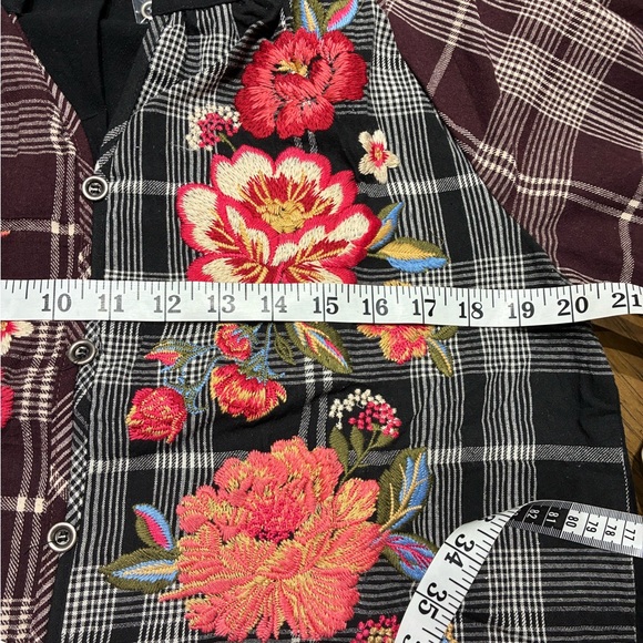 Savanna Jane Multicolor Plaid Floral Button Down Shirt - Picture 5 of 6